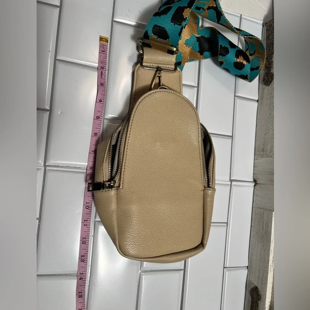 Beige Crossbody Bag with Teal Leopard Strap